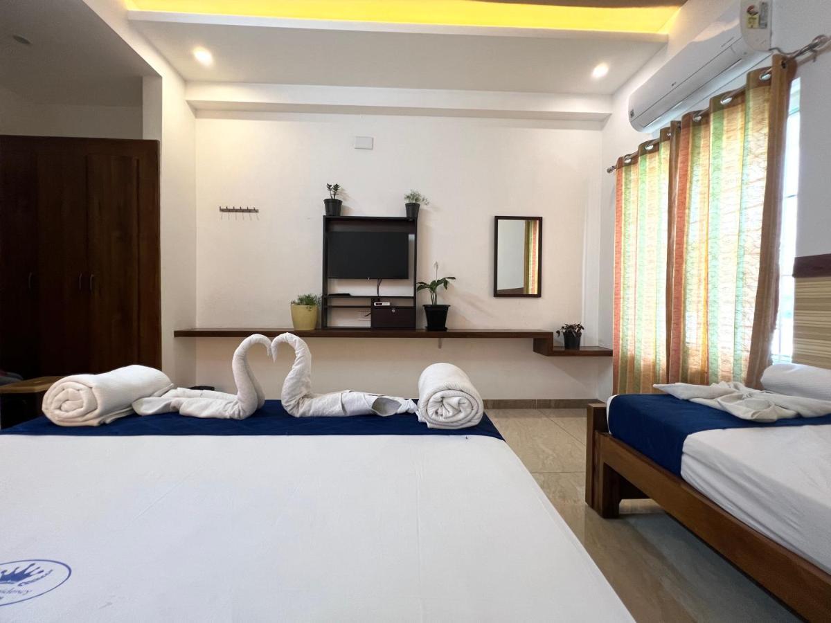 Raja Residency Hotell Alāndurai Exteriör bild