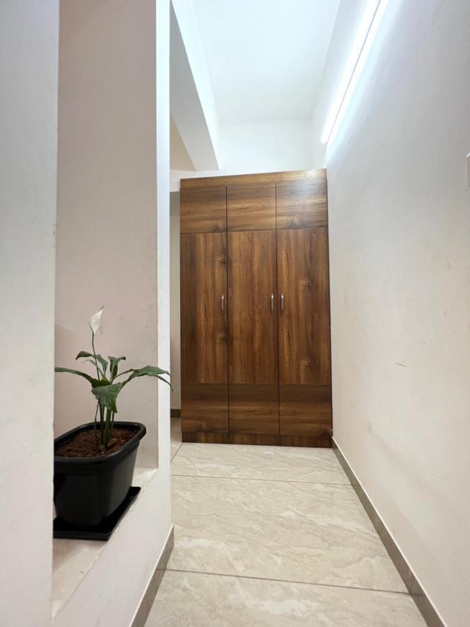 Raja Residency Hotell Alāndurai Exteriör bild