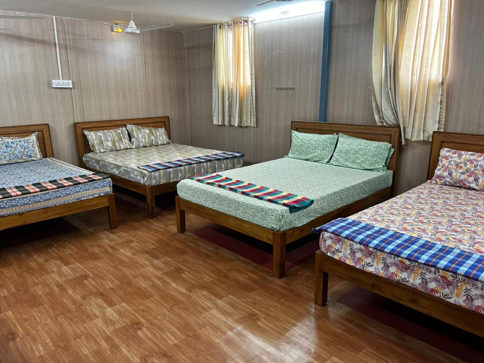 Raja Residency Hotell Alāndurai Exteriör bild